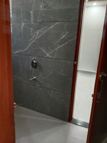  2 BHK Builder Floor at Sector 18 – for Rent