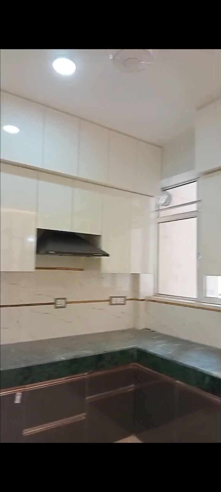 Kitchen, rof-aalayas-phase-2 3 Bedroom 864 Sq.Ft. Apartment In Sector 102 Gurgaon 8772764