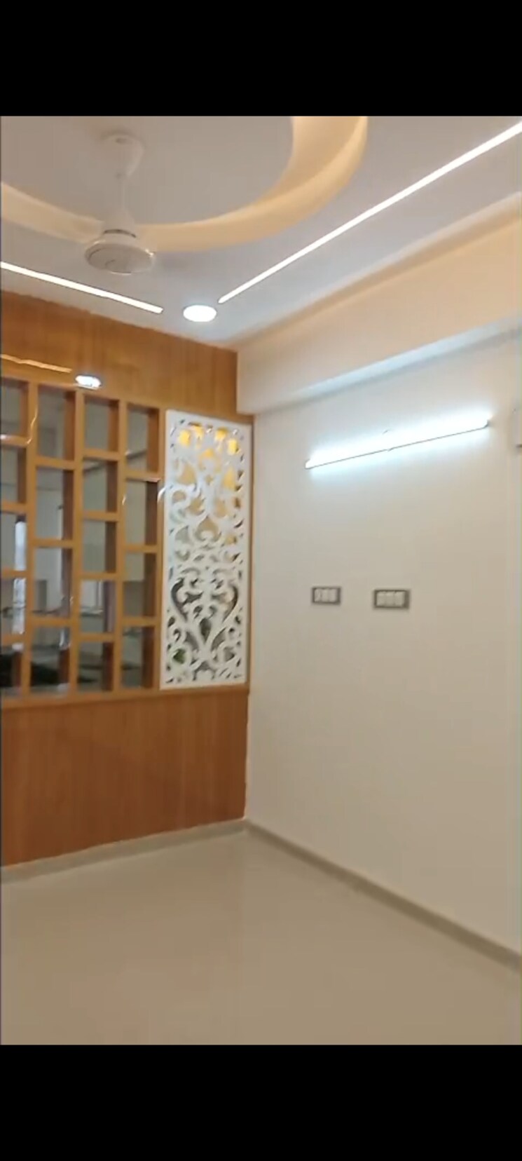 Room, rof-aalayas-phase-2 3 Bedroom 864 Sq.Ft. Apartment In Sector 102 Gurgaon 8772764