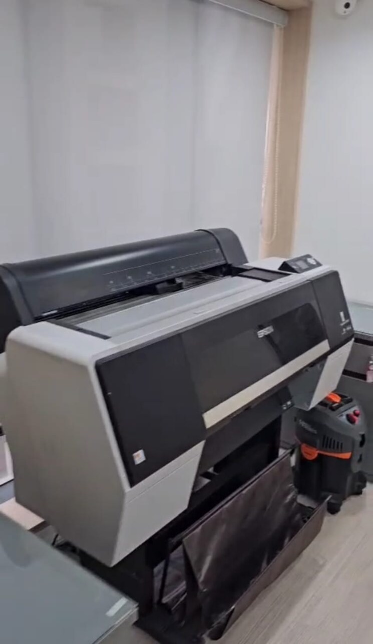 Team Area, swati-clover Commercial Office Space 2500 Sq.Ft. In Thaltej Ahmedabad 8772727