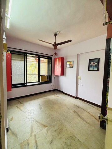 Room in 3 BHK Apartment at Rashmi Complex Teen Hath Naka, Dharamveer Nagar – for Rent