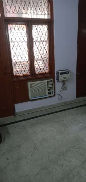 Balcony in 1.5 BHK Builder Floor at Vaishali Sector 5 – for Rent