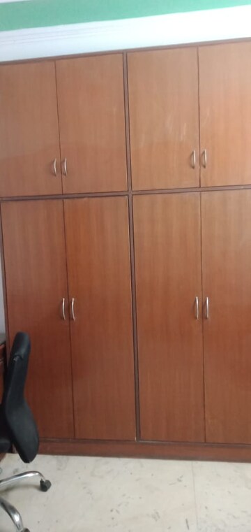 Furnished Amenities in 1.5 BHK Builder Floor at Vaishali Sector 5 – for Rent