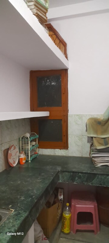 Living Room in 1.5 BHK Builder Floor at Vaishali Sector 5 – for Rent