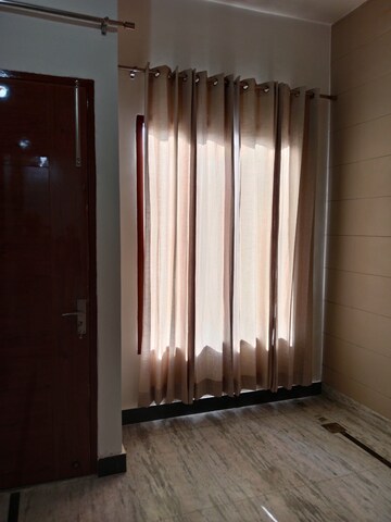 Bedroom in 2 BHK Builder Floor at Sector 18 – for Rent