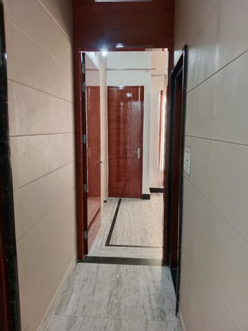  2 BHK Builder Floor at Sector 18 – for Rent
