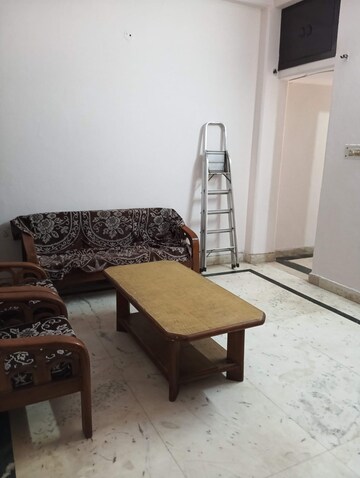 Team Area in 1 BHK Apartment at Vaishali Sector 5 – for Rent