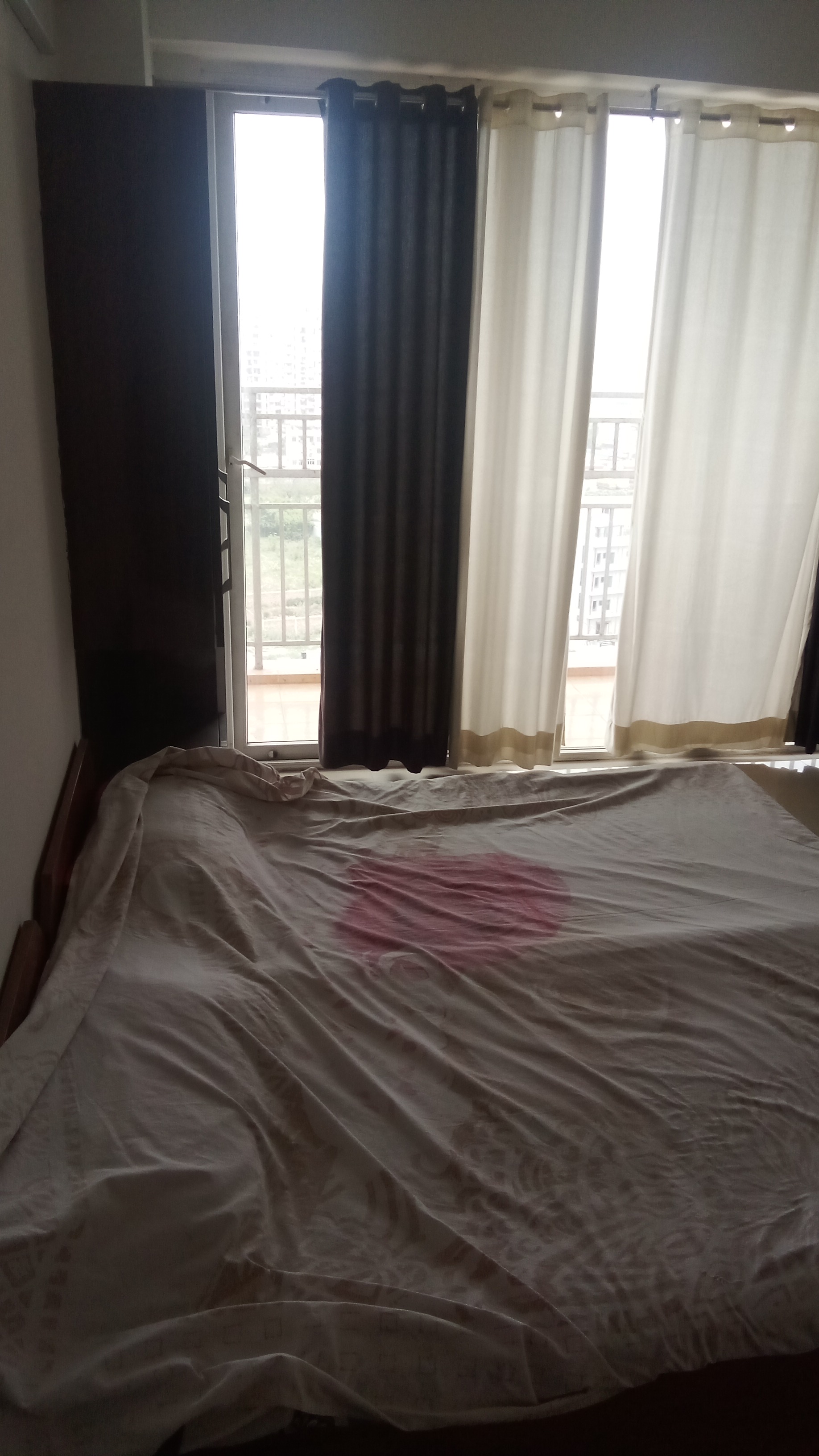 2 BHK Apartment For Sale in Parker White Lily