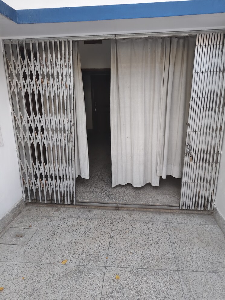 Room, gomti nagar 1.5 Bedroom 1000 Sq.Ft. Independent House In Gomti Nagar Lucknow 8773115