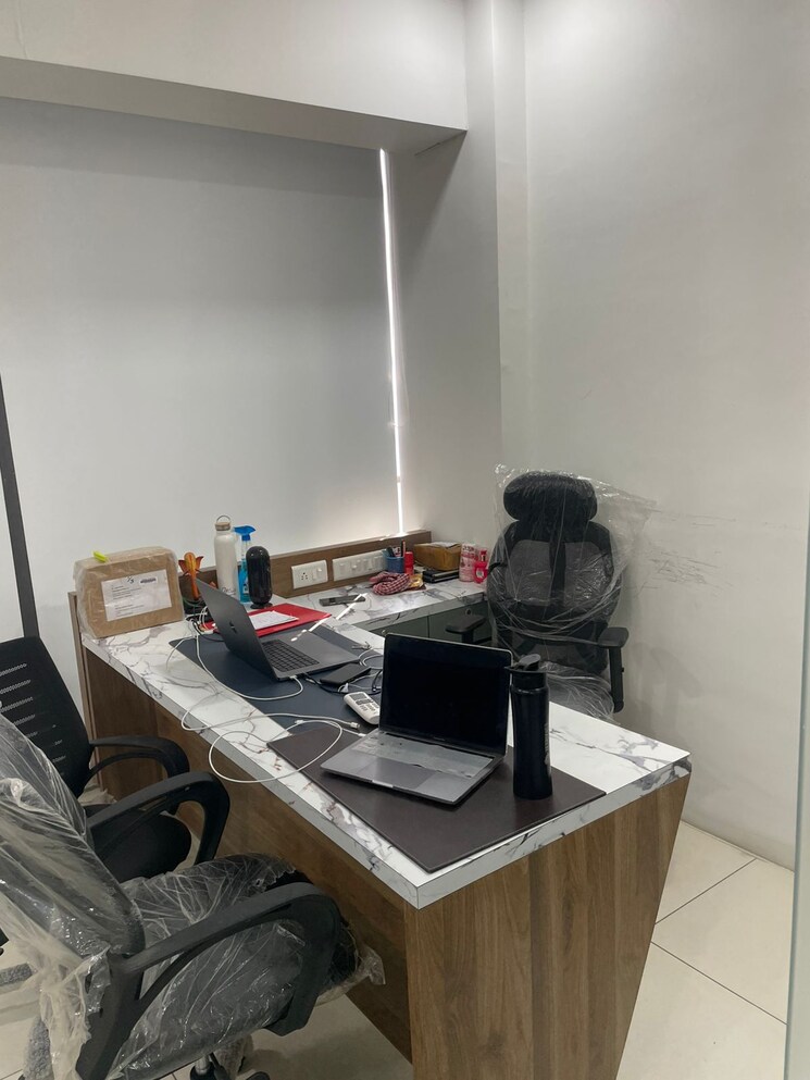 Team Area, prahlad nagar Commercial Office Space 570 Sq.Ft. In Prahlad Nagar Ahmedabad 8773080