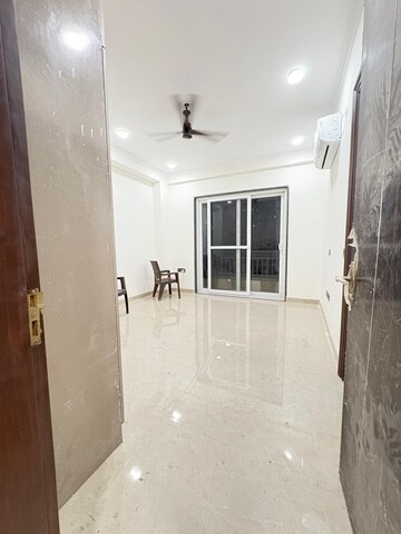 Bathroom in 4 BHK Builder Floor at Ansal Sushant Lok I, Sector 43 – for Rent
