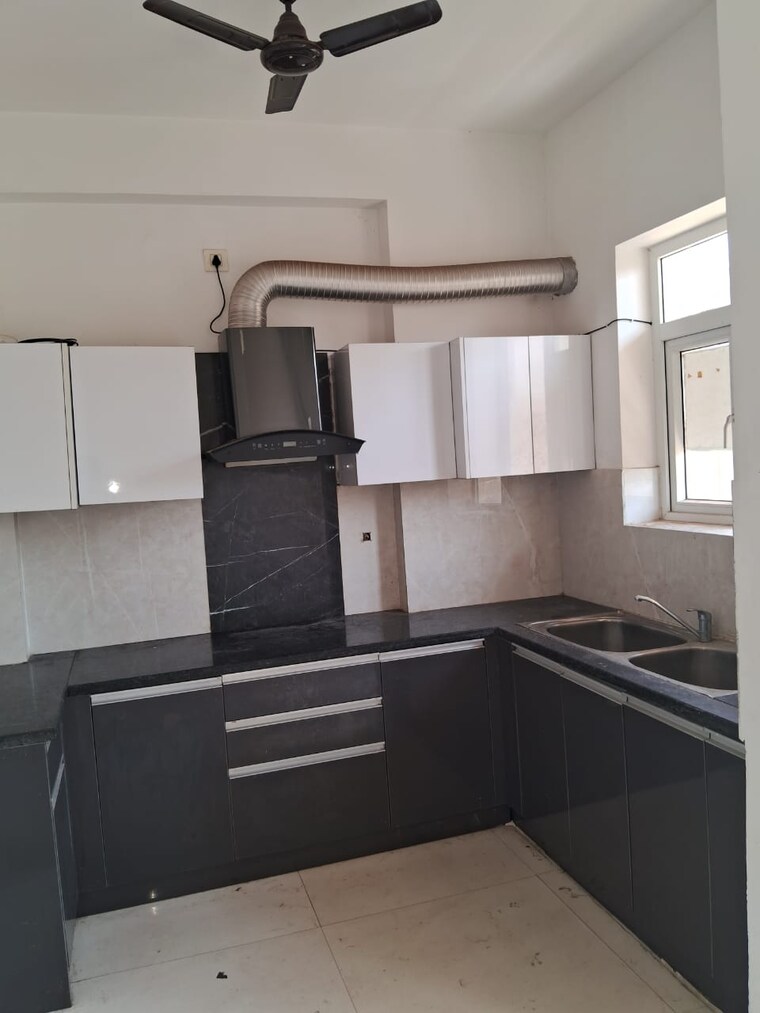 Kitchen, shiva-motia-huys 3 Bedroom 1782 Sq.Ft. Apartment In Pir Machalla Zirakpur 8773180