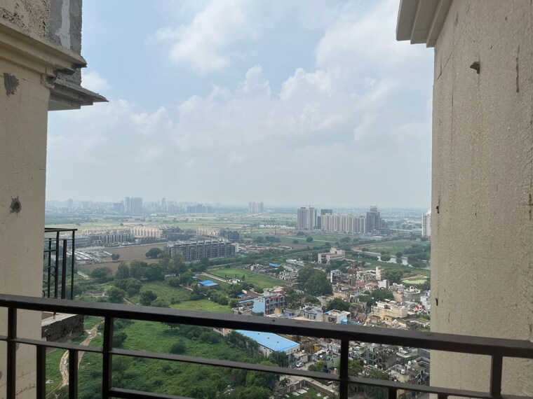 Balcony, signature-global-the-millennia 2 Bedroom 800 Sq.Ft. Apartment In Sector 37d Gurgaon 8773164