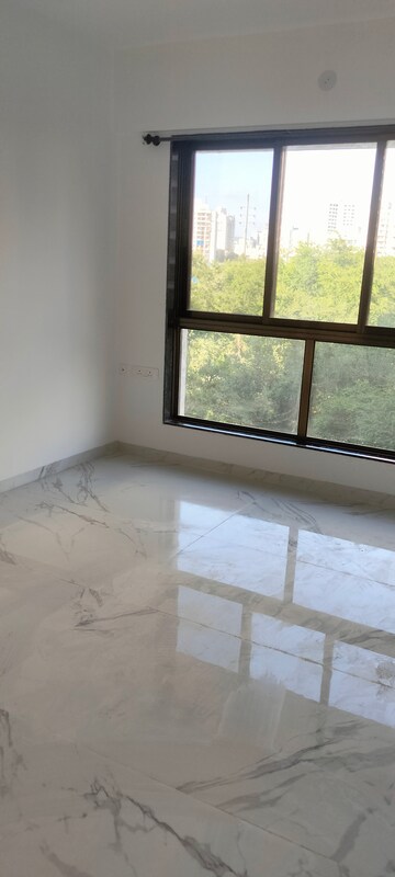 Bedroom in 2 BHK Apartment at Anant Tara, Kandivali West – for Rent