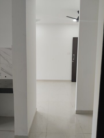 Room in 1 BHK Apartment at UK Iridium, Kandivali East – for Rent