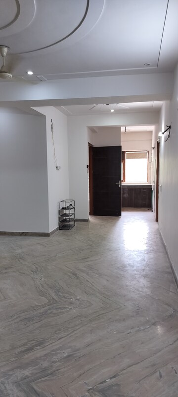Room in 4 BHK Independent House at RWA Apartments Sector 45, Sector 45 – for Rent
