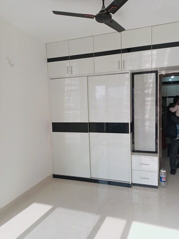 Room in 2 BHK Apartment at Signature Global Proxima, Sector 89 – for Rent