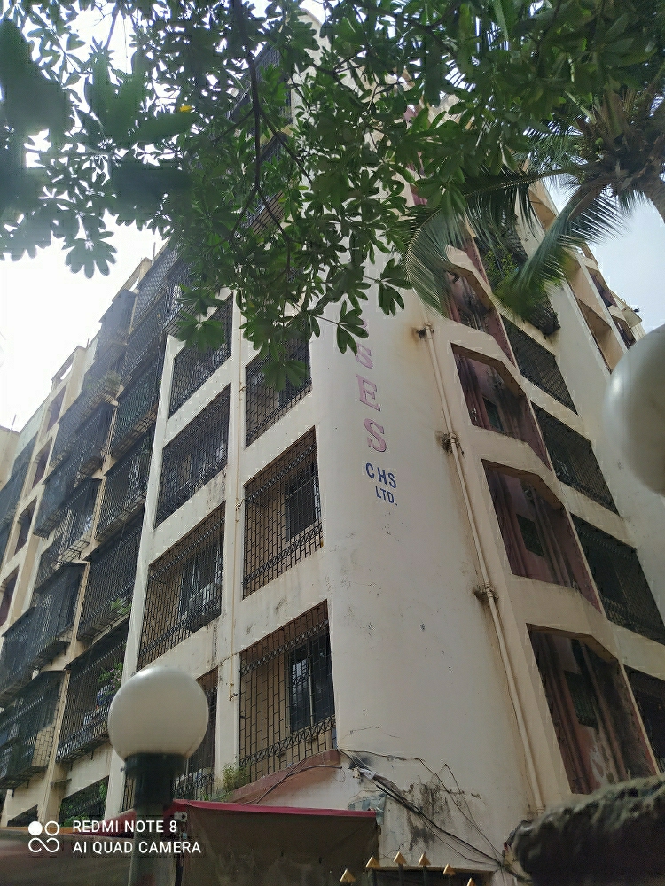 1 Rk  450 Sq.Ft. Apartment in BSES Friends CHS Ltd