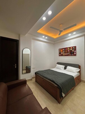 Bedroom in 3 BHK Builder Floor at Palm Residency Chhatarpur, Chattarpur – for Sale