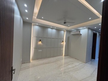 Bedroom in 3 BHK Builder Floor at Sector 51 – for Sale
