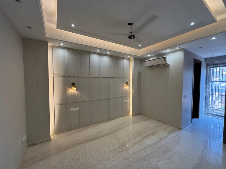 Bedroom, sector 51 3 Bedroom 200 Sq.Yd. Builder Floor In Sector 51 Gurgaon 8773577