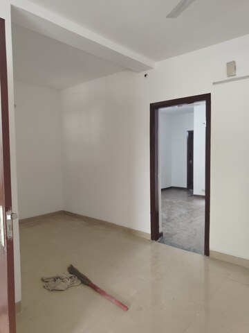 Room in 3 BHK Builder Floor at BPTP Park Elite Floors, Sector 85 – for Rent
