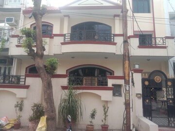 3 BHK Independent House For Rent in RWA Apartments Sector 52, Sector 52