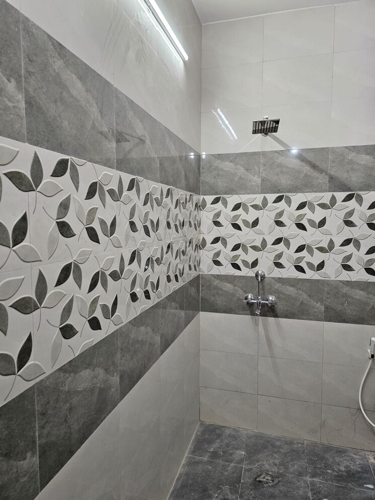 Bathroom, rwa-apartments-sector-52 3 Bedroom 200 Sq.Mt. Independent House In Sector 52 Noida 8773589