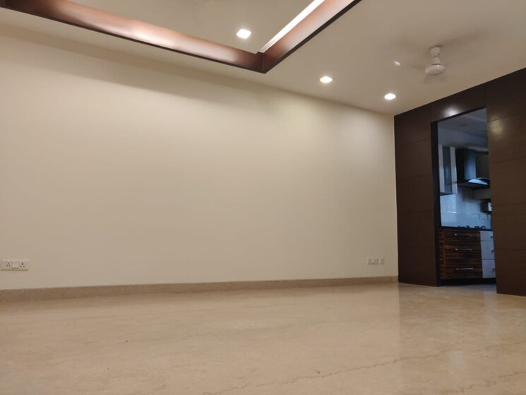 Living Room, rwa-hauz-khas-block-c-5 3 Bedroom 160 Sq.Yd. Builder Floor In Hauz Khas Delhi 8773646