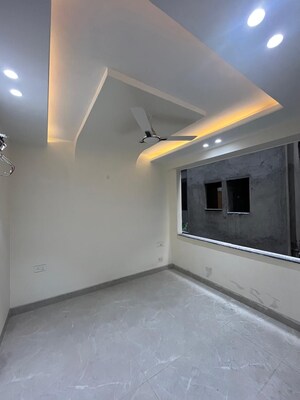 Room in 3 BHK Builder Floor at Dera Mandi – for Sale