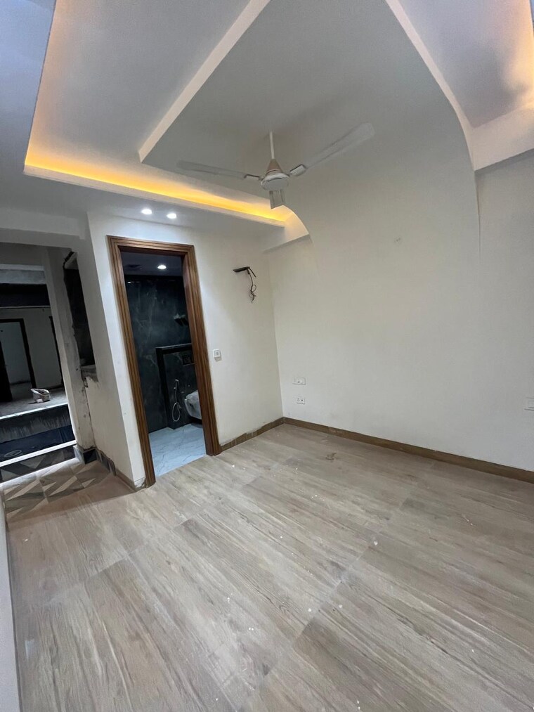 Room, dera mandi 3 Bedroom 1150 Sq.Ft. Builder Floor In Dera Mandi Delhi 8773706