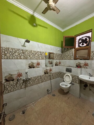 Bathroom in 2 BHK Independent House at Gomti Nagar – for Rent