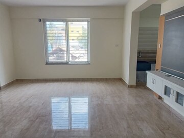 Room in 2 BHK Builder Floor at Halasuru – for Rent