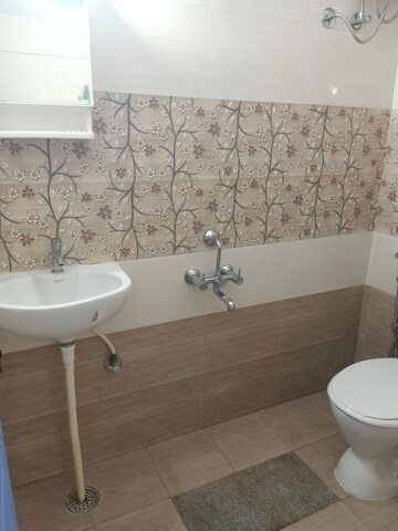 Bathroom in 2 BHK Builder Floor at Halasuru – for Rent