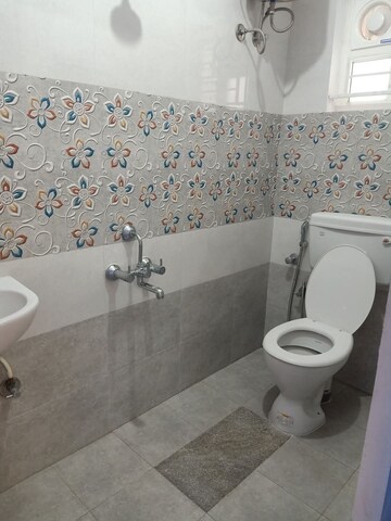 Bathroom in 2 BHK Builder Floor at Halasuru – for Rent