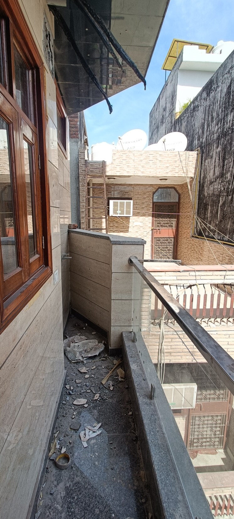 Balcony, deep vihar 3 Bedroom 90 Sq.Mt. Builder Floor In Deep Vihar Delhi 8773761