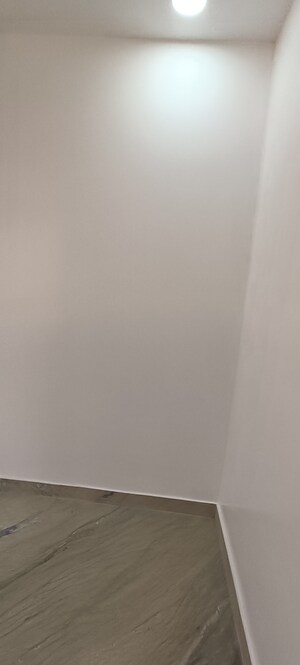 Furnished Amenities in 3 BHK Builder Floor at Deep Vihar – for Sale