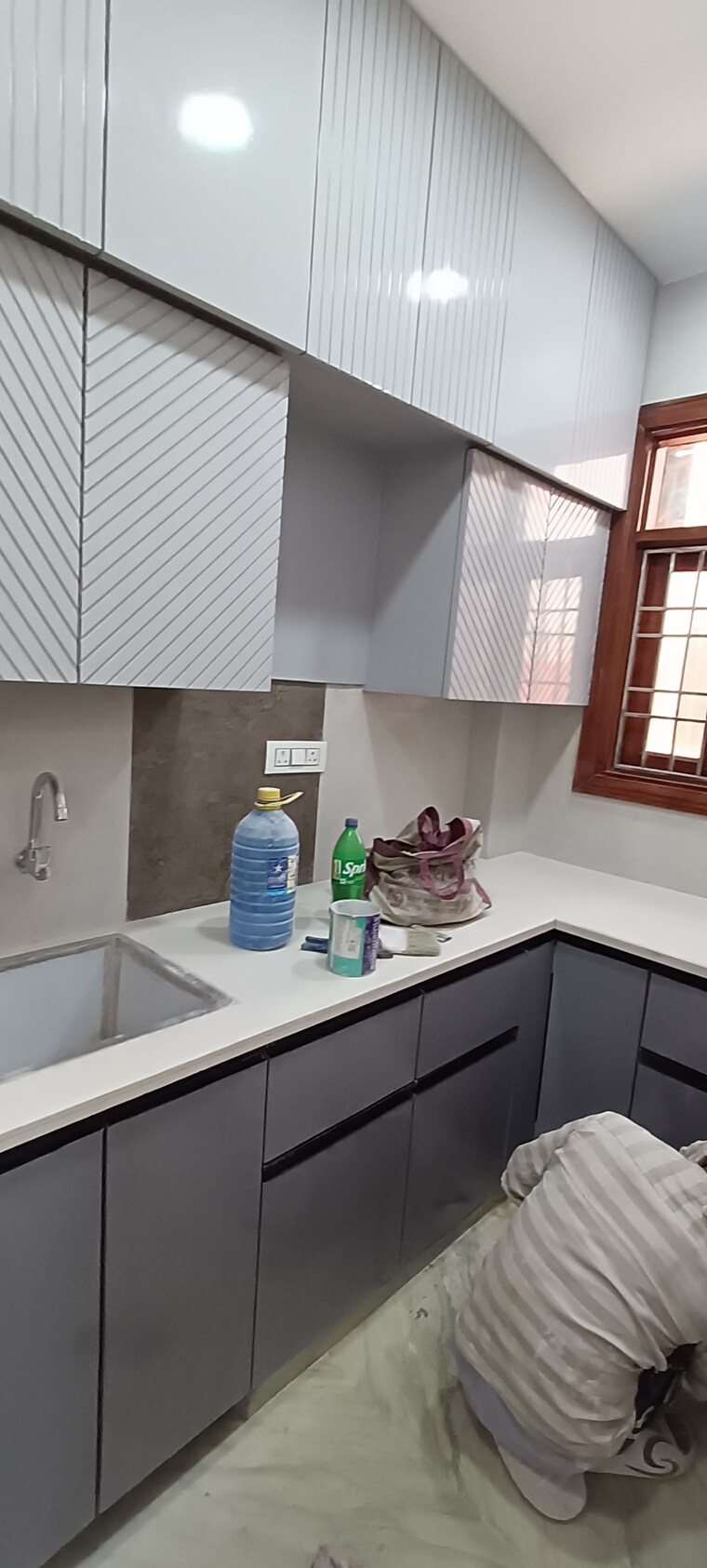 Kitchen, deep vihar 3 Bedroom 90 Sq.Mt. Builder Floor In Deep Vihar Delhi 8773761