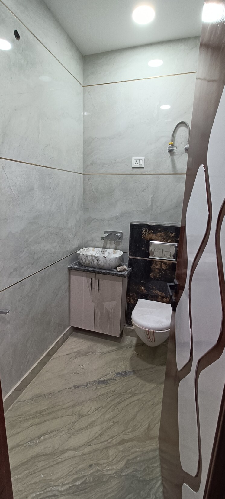 Kitchen, deep vihar 3 Bedroom 90 Sq.Mt. Builder Floor In Deep Vihar Delhi 8773761