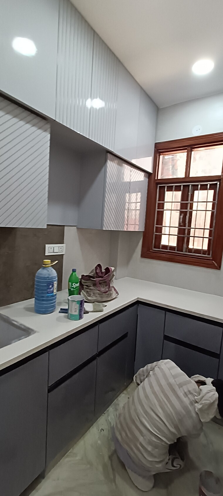 Kitchen, deep vihar 3 Bedroom 90 Sq.Mt. Builder Floor In Deep Vihar Delhi 8773761