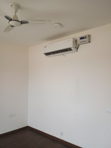 Furnished Amenities in 4 BHK Builder Floor at BPTP Amstoria, Sector 102 – for Rent
