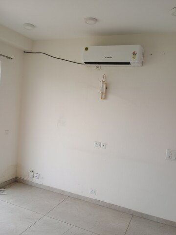 Furnished Amenities in 4 BHK Builder Floor at BPTP Amstoria, Sector 102 – for Rent