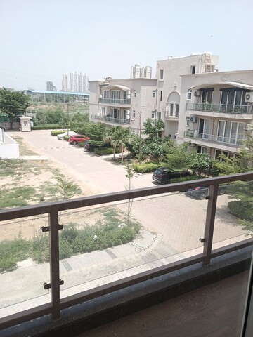 Balcony in 4 BHK Builder Floor at BPTP Amstoria, Sector 102 – for Rent