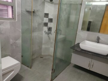 Bathroom in 3 BHK Apartment at Mohan Villa Banjara Hills, Banjara Hills – for Rent