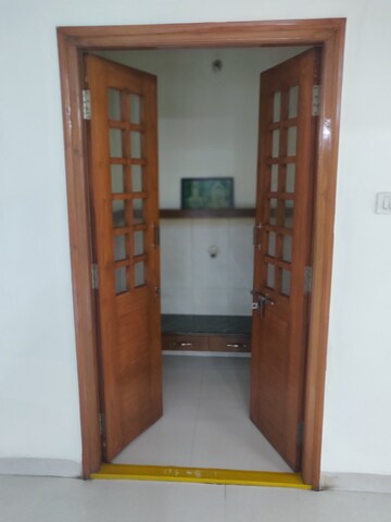 Furnished Amenities in 3 BHK Apartment at Mohan Villa Banjara Hills, Banjara Hills – for Rent