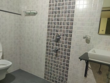 Bathroom in 4 BHK Apartment at Grand View Jubilee Hills, Jubilee Hills – for Rent