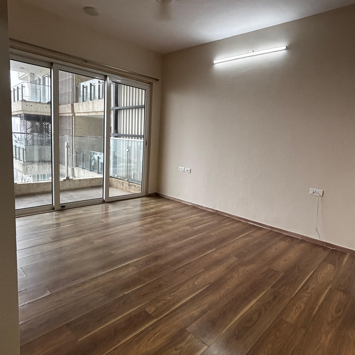 3 BHK 1080 Sq.Ft. Apartment in Piramal Aranya Arav