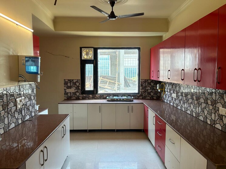Kitchen, sector 43 3 Bedroom 300 Sq.Yd. Independent House In Sector 43 Noida 8773816