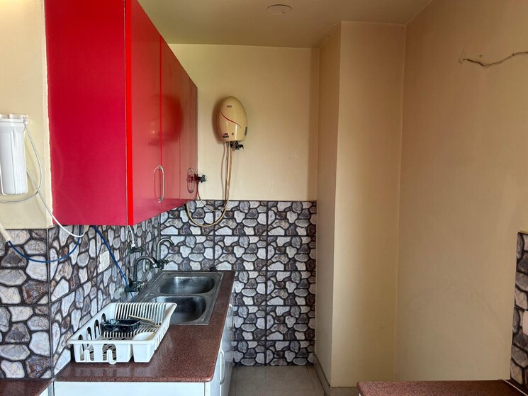 undefined, sector 43 3 Bedroom 300 Sq.Yd. Independent House In Sector 43 Noida 8773816