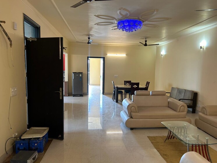 Living Room, sector 43 3 Bedroom 300 Sq.Yd. Independent House In Sector 43 Noida 8773816